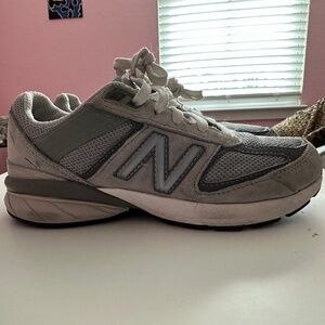 New Balance 990v5 Kids' Shoes - Gray - Size US 2 / UK 1.5 - Well Loved